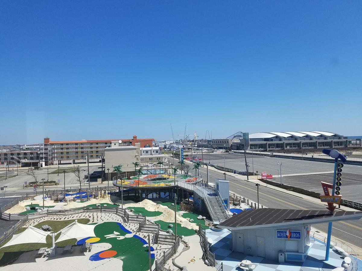 Newport Beach Resort Wildwood Ngoại thất bức ảnh